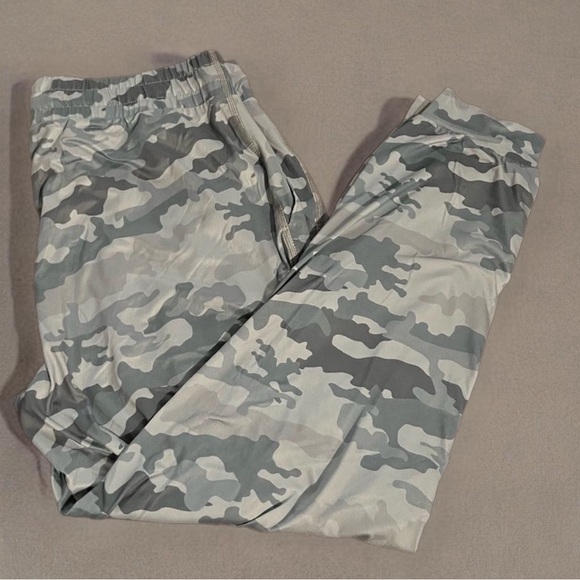 Thrive Societe Printed Jogger Pant in Blue Camo Loose Fit Cuffed MSRP $68 NWT - Picture 2 of 6